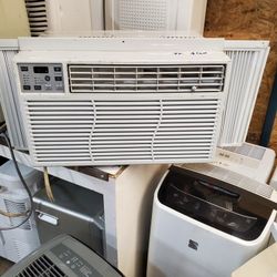 8,000 Btu GE Air-conditioner 