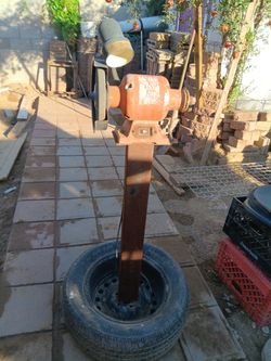 Old Grinder In Grinders In Very Good Condition Works Great