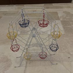 Ferris Wheel Cupcake Holder