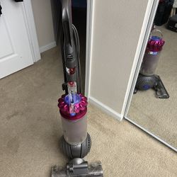 DYSON DC 41 Vacuum 