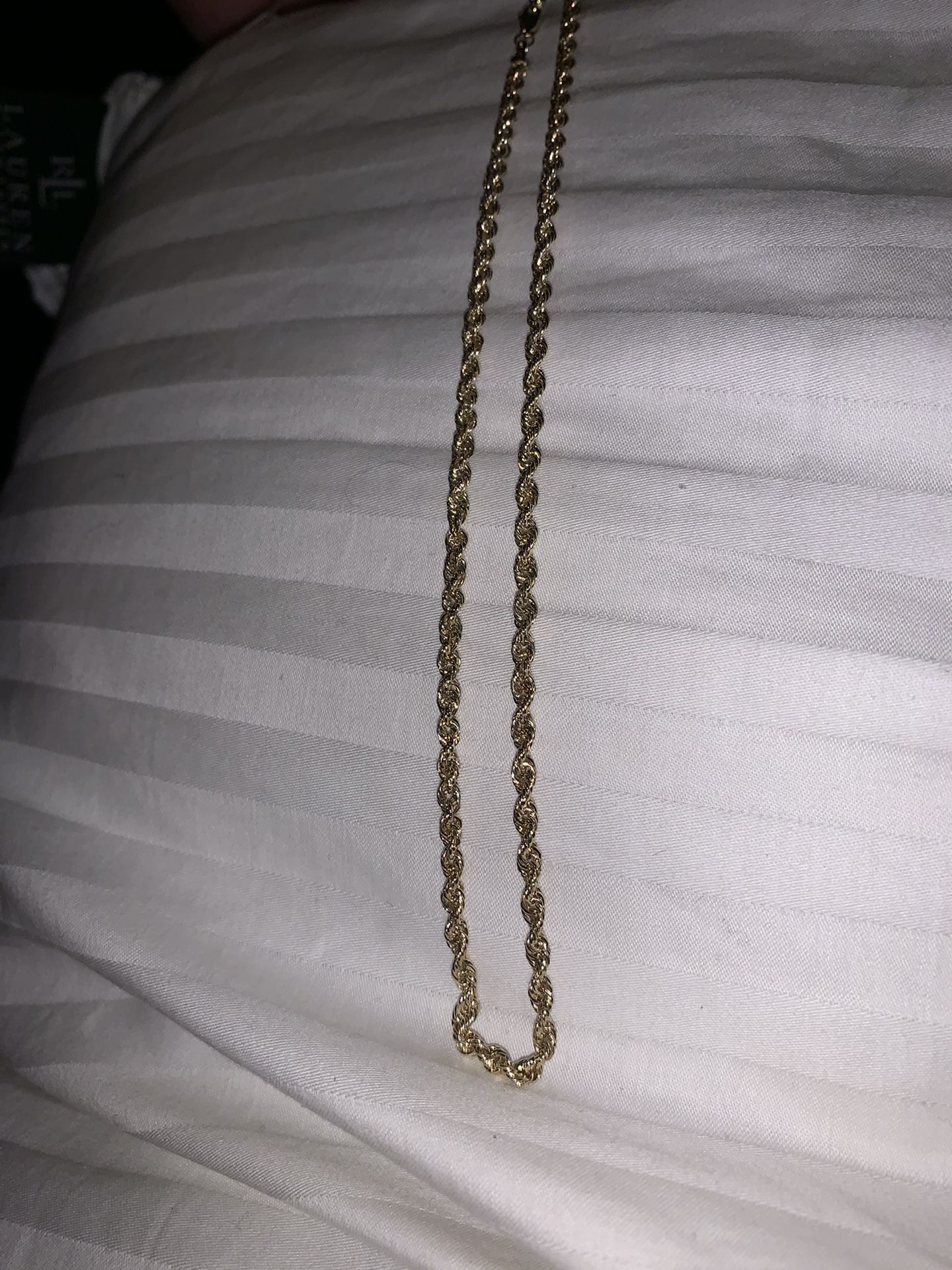 10 karat gold 18 inch rope hollow chain (REAL GOLD)