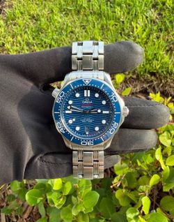Omega Seamaster Diver 300M Blue Wave Dial & Blue Bezel Stainless Steel Bracelet watch appraisal