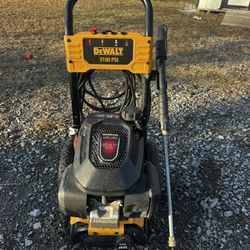 Pressure Washer Dewalt With Honda Engine 