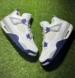 Jordan 4 Midnight Navy 