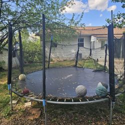 Trampoline 