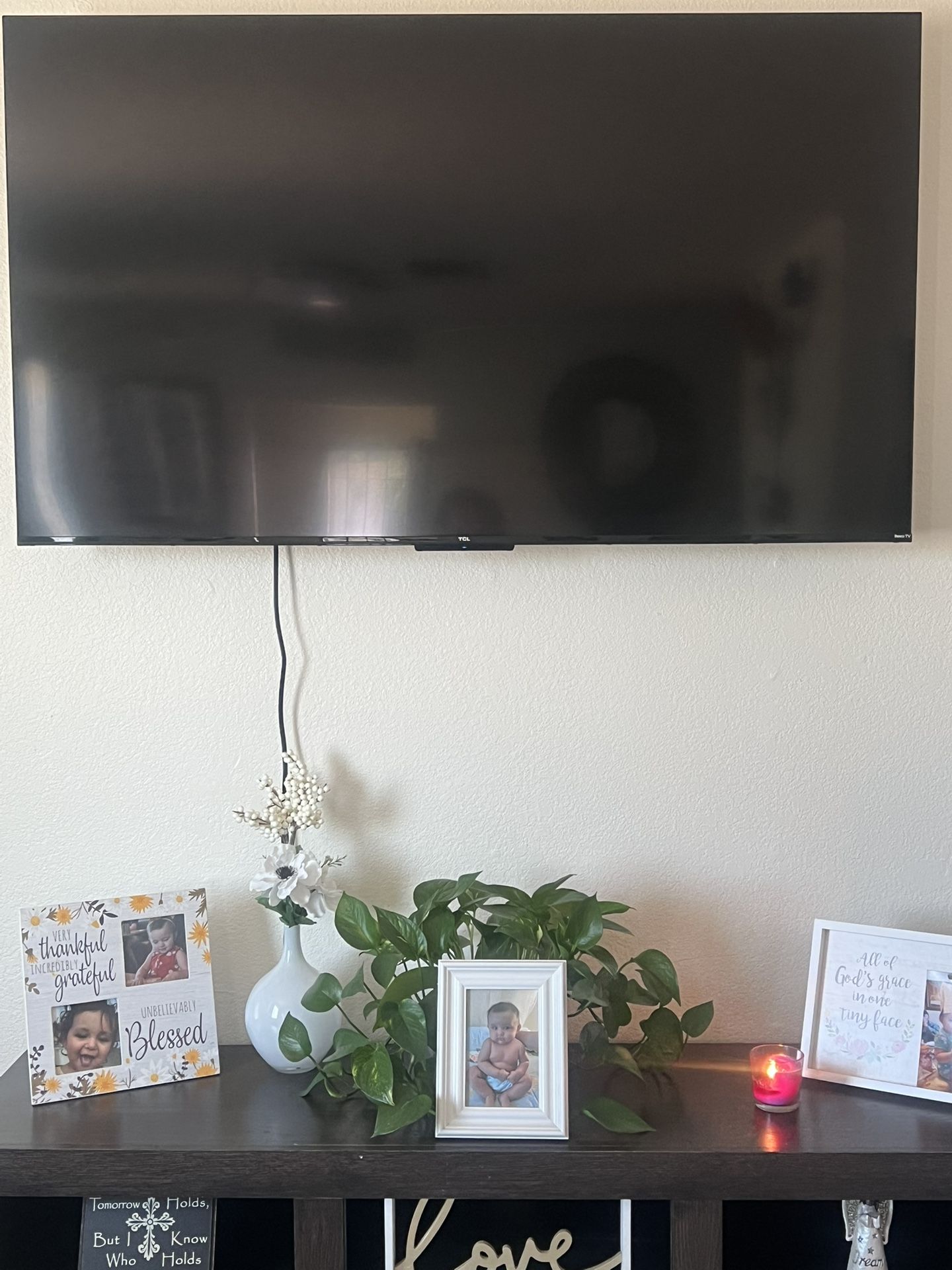 56” TCL TV HAS REMOTE Pick Up