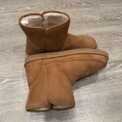 Old Navy Cozy Lined Boots