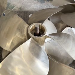 Propela Azimut “75 