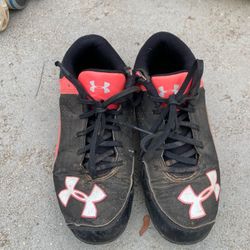 Under Armour Baseball Softball Cleats Size Youth 2