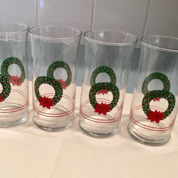 4 Vtg. 1980s Christmas 12 Oz. During Glasses Holly Wreath Poinsettia Graphics Libbey Tumbler Set