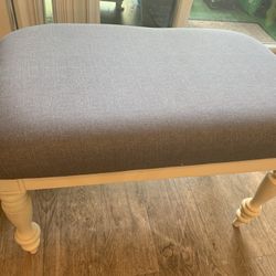 Beautiful Chair Good Condition  Color White and Gray