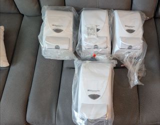 4 SC Johnson Professional Proline Curve Manual Dispensers
