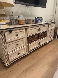 Dresser & Night Stand Set