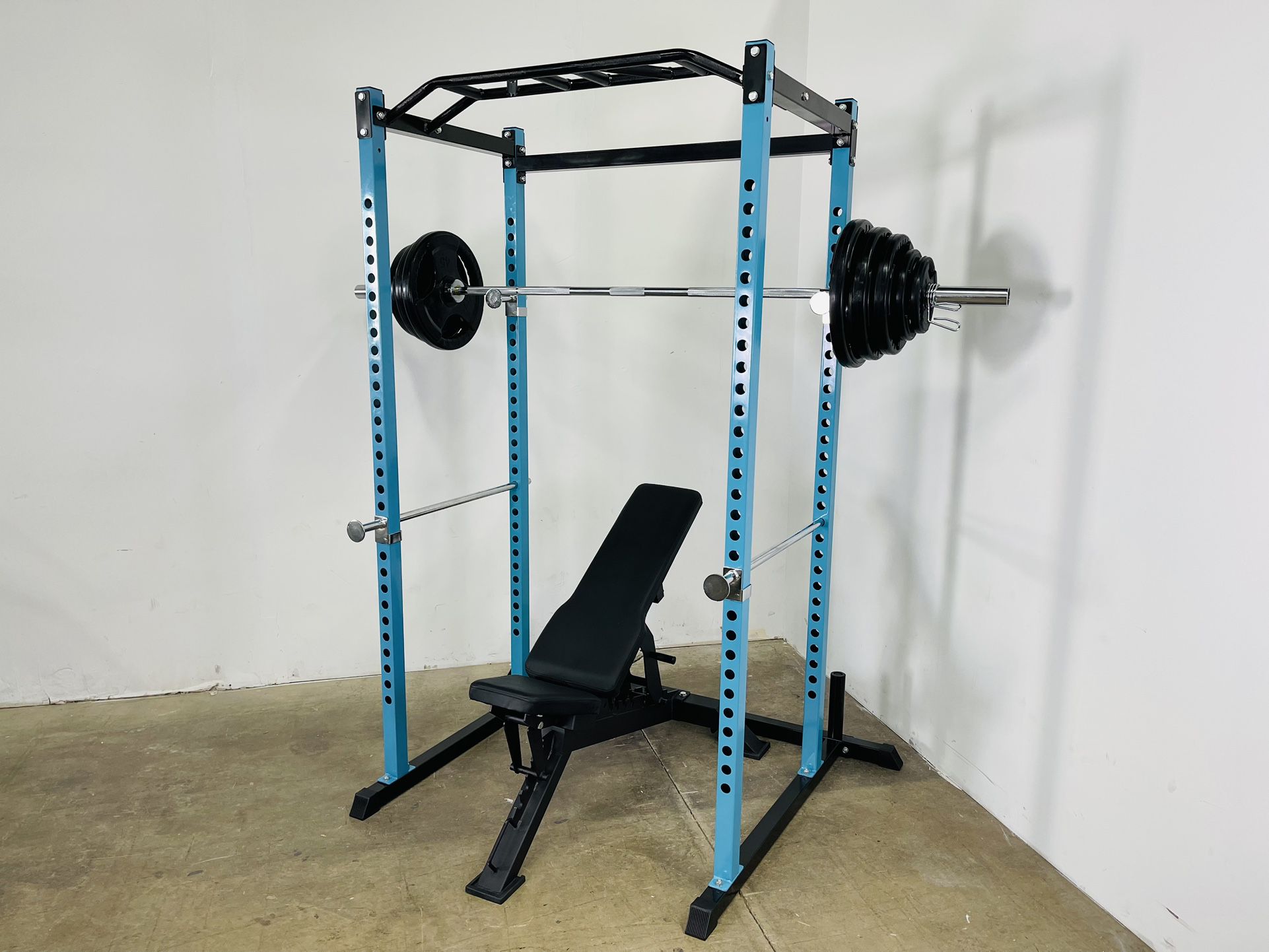 Power Rack - Squat Rack - Bench Press - Olympic Weights - Olympic Bar - Rubberized Weights - Gym