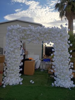 Arch of White flower to sale, New never used price is firm