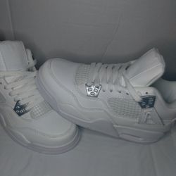Size 5 Jordan Pure Money 4's.      5youth/6.5 Womens
