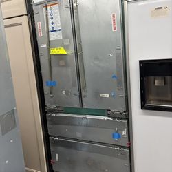 Thermador 4 Door Panel Ready Built In 36” Refrigerator + Freedom Collection 