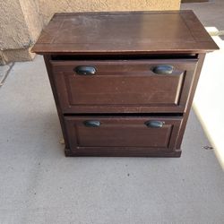 Dresser/End Table