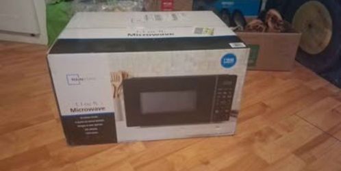 Mainstays 1.1 cubic ft  counter top Microwave