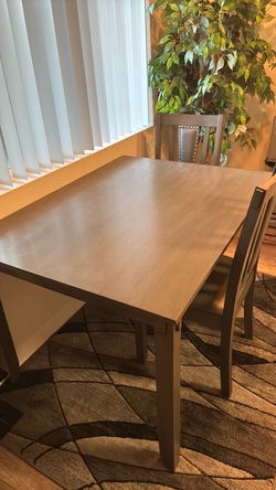 Table dining room 4 chairs