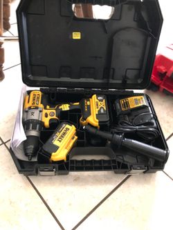 Dewalt hammer drill/ drill driver