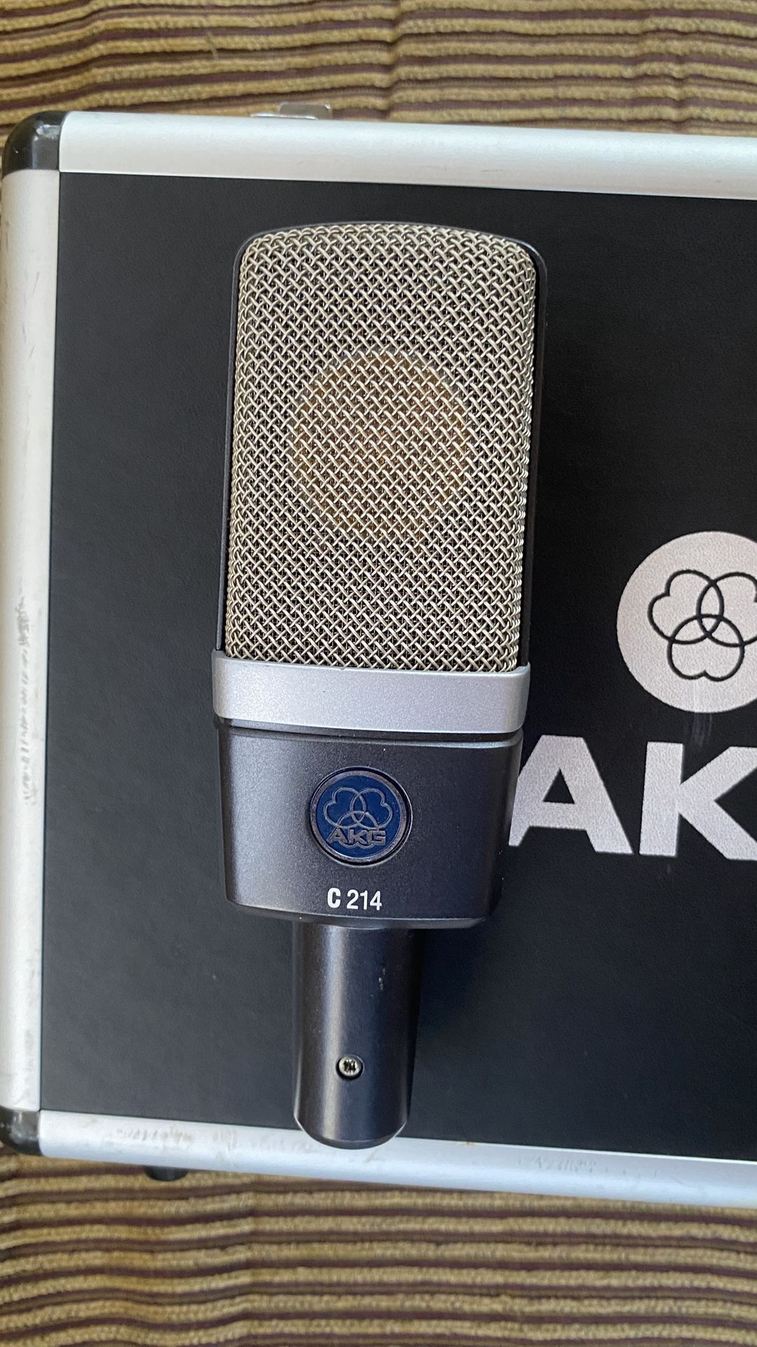 AKG C214 Condenser Microphone