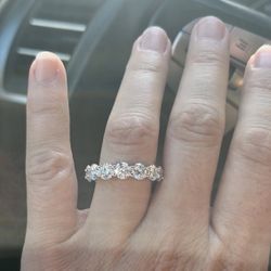 Women’s Moissanite Ring