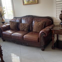 Furniture/ Sofa/ Couches 