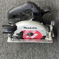 Makita Xsh04