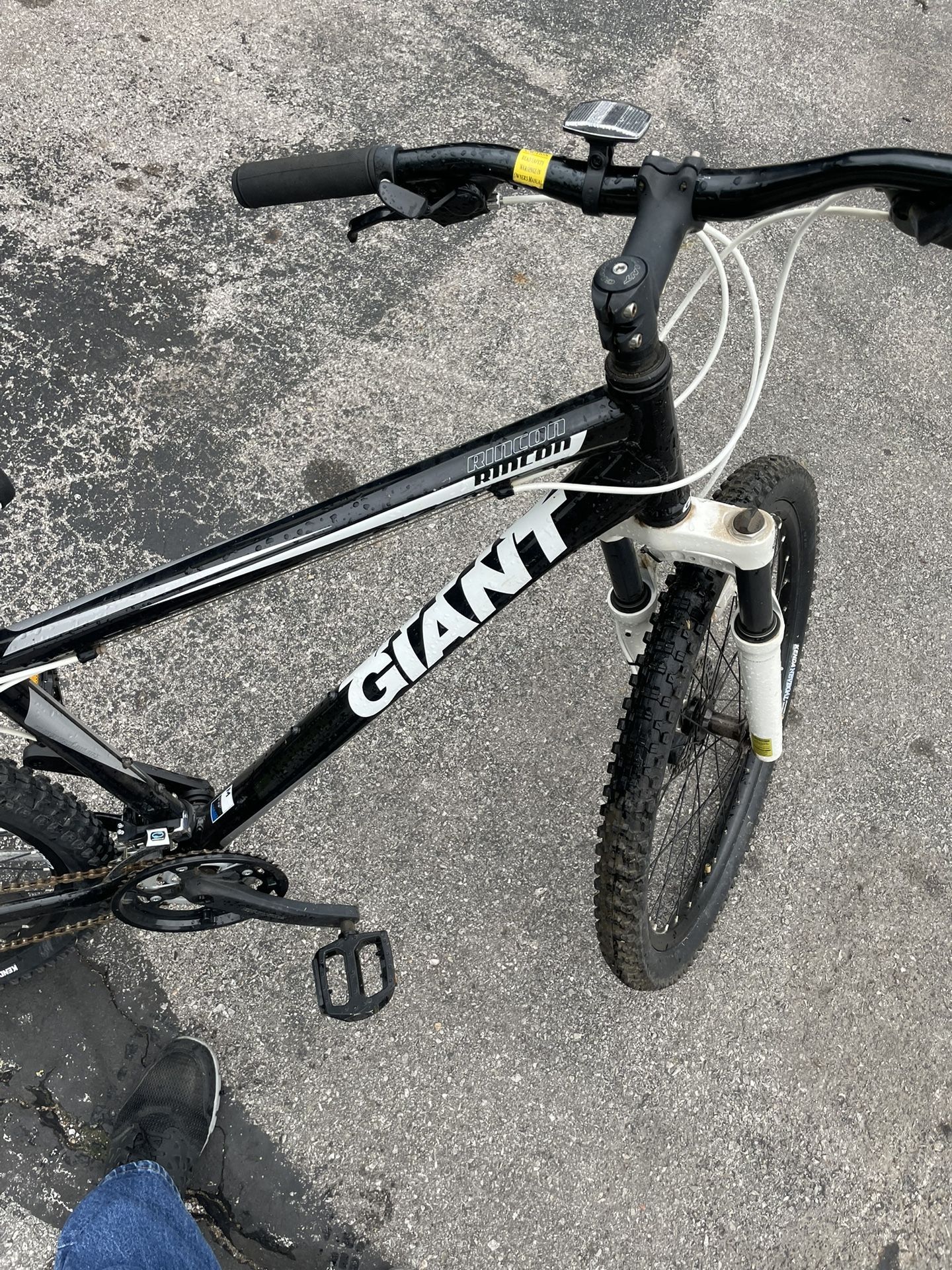 GIANT RINCON Mountain Bike OBO!