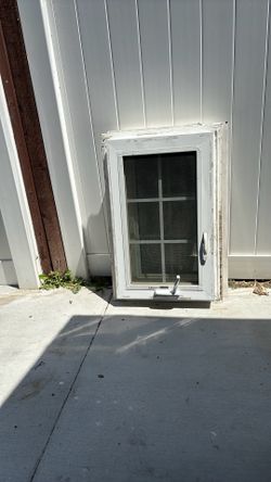 Retrofit window casement
