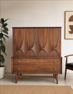 1962 Broyhill Premier Brasilia Gentleman’s Chest – Walnut MCM – Delivery Included