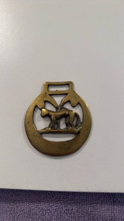 Antique Sand-Cast Horse Brass Medallion Dukes of Leinster Heraldic Chained Monkey Crest 19thC