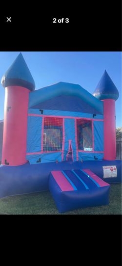 Pink/blue bounce house