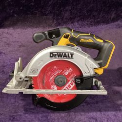 🧰🛠DEWALT 20V MAX Cordless XR Brushless 6-1/2” Sidewinder Style Circular Saw(Tool Only)-$130!🧰🛠