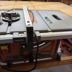 Ridgid Table Saw And Rolling Table