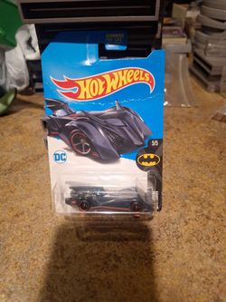Hot Wheels 2017 Batmobile Super Treasure Hunt $40 Crease On The Card
