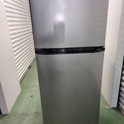 Galanz 24 Inch Refrigerator