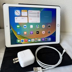 Apple iPad 5th Gen, 32GB, Fingerprint Touch ID, Cable & Charger,  A1822 (5th Generation iPad Tablet)