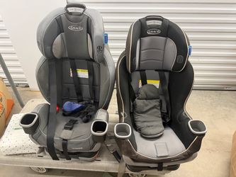 Graco Extend2Fit Convertible Car Seats – Set of 2