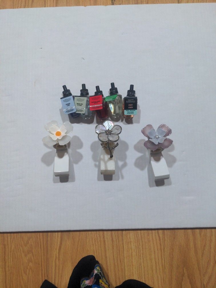 Bath and Body Works Wallflowers