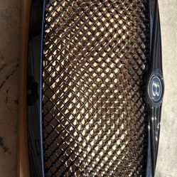 Chrysler 300 Grill and Rear Emblem 