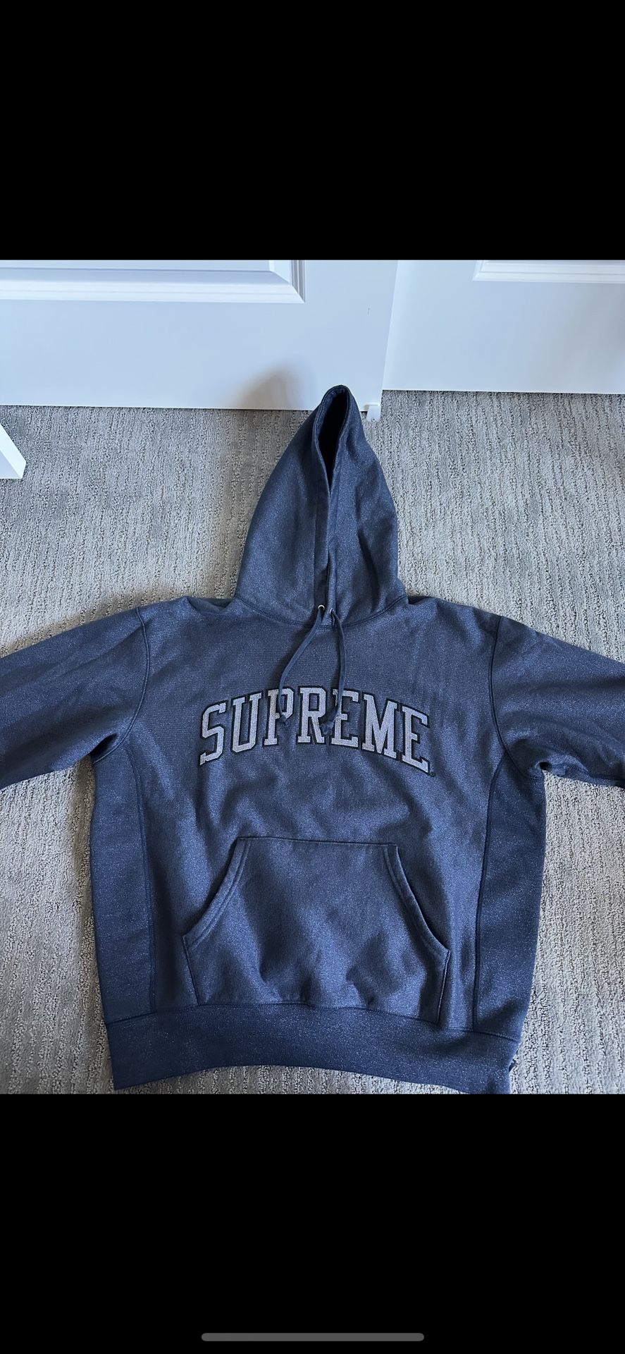 Supreme Metallic Arc Navy hoodie size medium euc