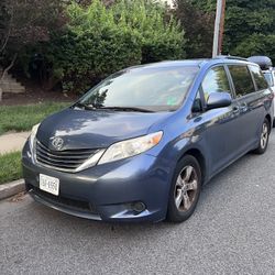 Toyota Sirnna 2016 Clean Title