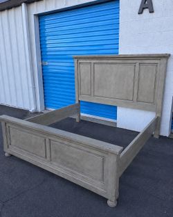 King Size Gray Wood Panel Bed Frame