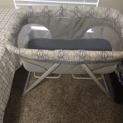 Ingenuity Foldaway Rocking Bassinet