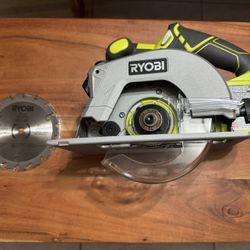 Ryobi 18V ONE+ Circular Saw P506 + 5‑1/2″ Carbide-Tipped Blade