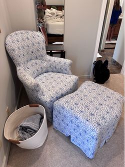 Coastal Upholstered Arm chair and ottoman