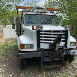 International Dump Truck Engine 466 Diesel 