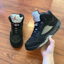Jordan 5 Black Metallic 